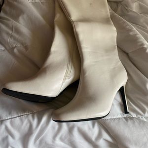New boots white